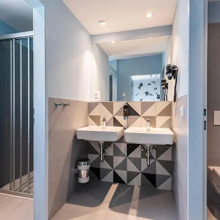 Meininger Zentrum فندق إنسبروك