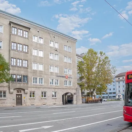 Meininger Zentrum 호텔 3*